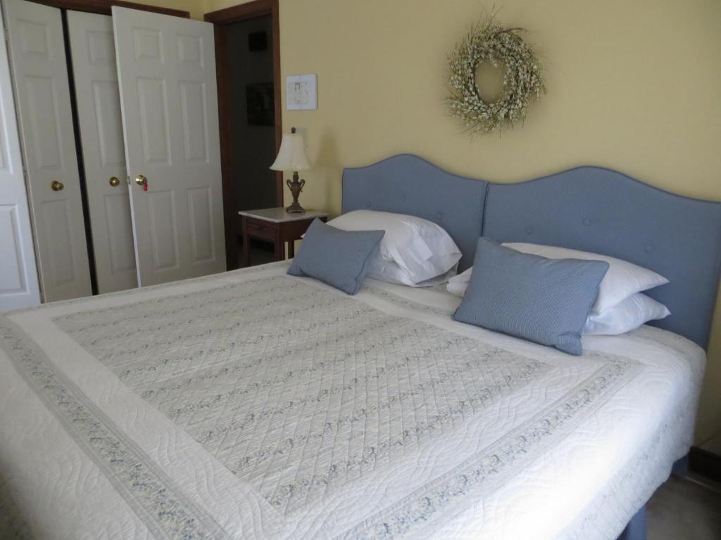 Cedar Gables Bed & Breakfast Niagara-on-the-Lake Rom bilde