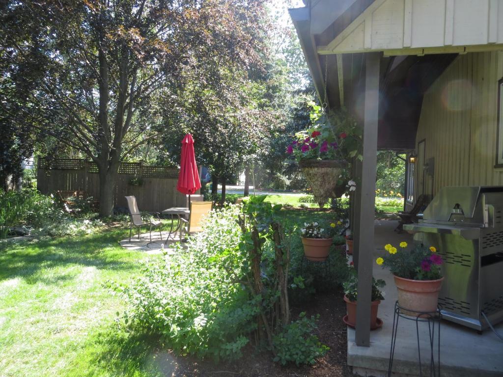 Cedar Gables Bed & Breakfast Niagara-on-the-Lake Eksteriør bilde