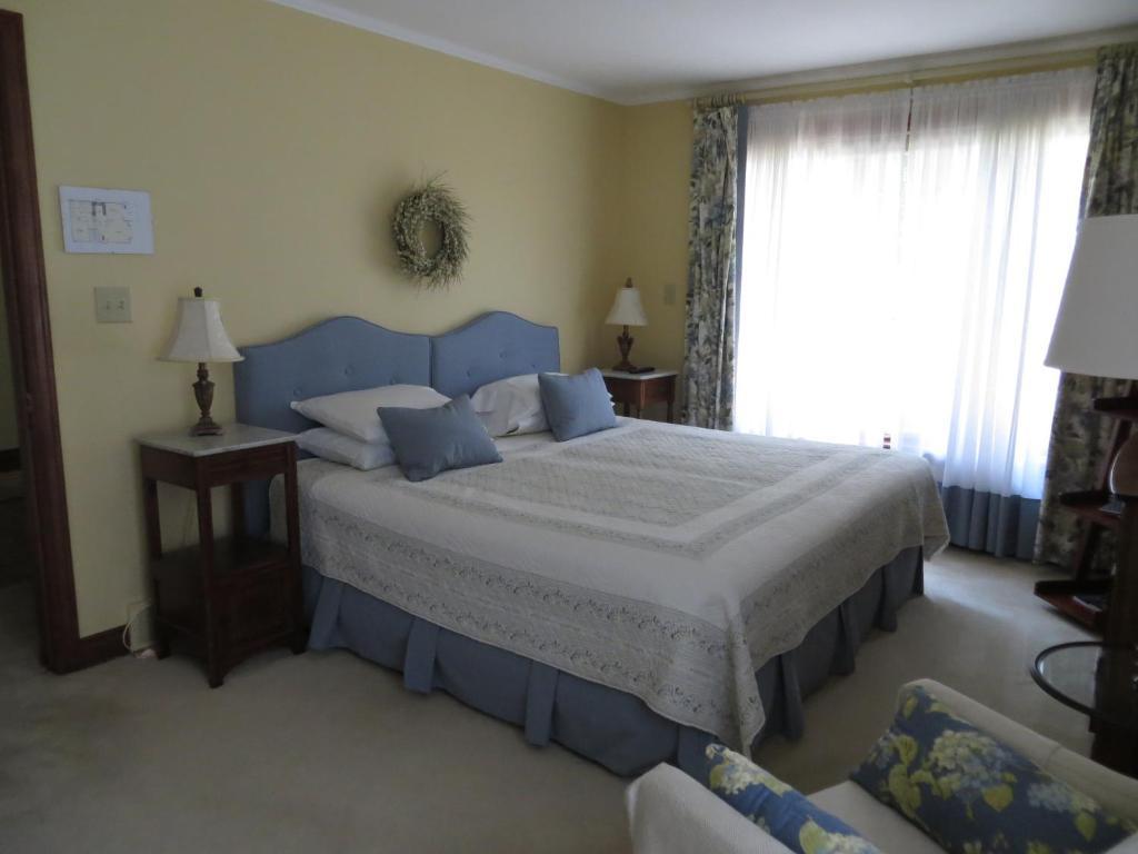 Cedar Gables Bed & Breakfast Niagara-on-the-Lake Rom bilde